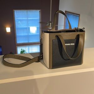 Michael Kors side Satchel Purse